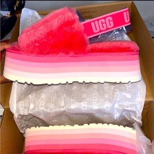 Brand New Pink UGG w Sherpa Platform Slide Size 7